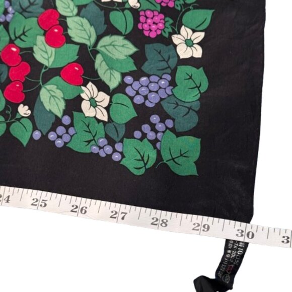 VTG Hanae Mori Silk Heart Cherries Grapes Fruity Floral White Flower Motif Scarf - Picture 8 of 9